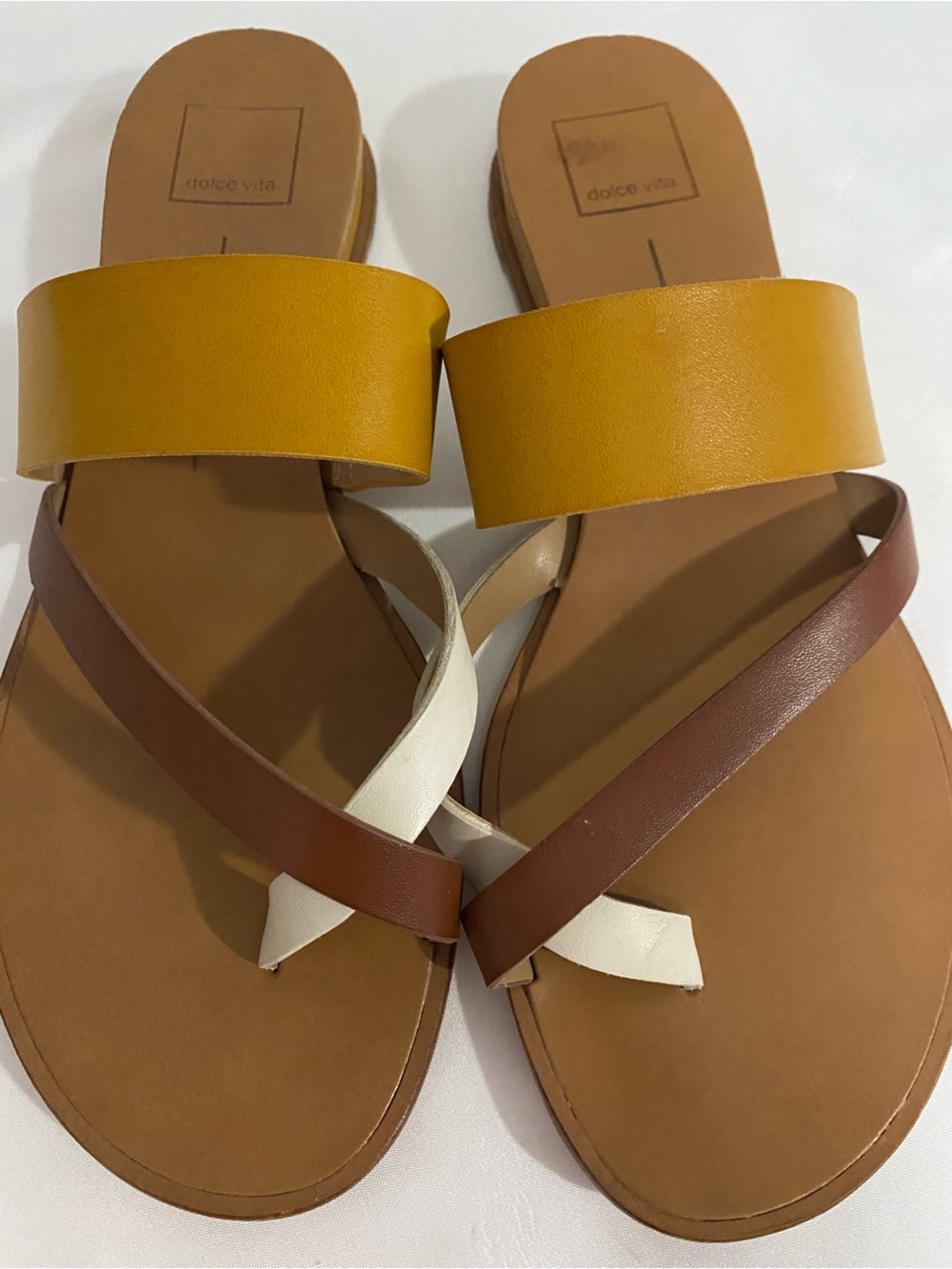 Women’s Dolce Vita Flip Flops Multi Color Size 10 Used